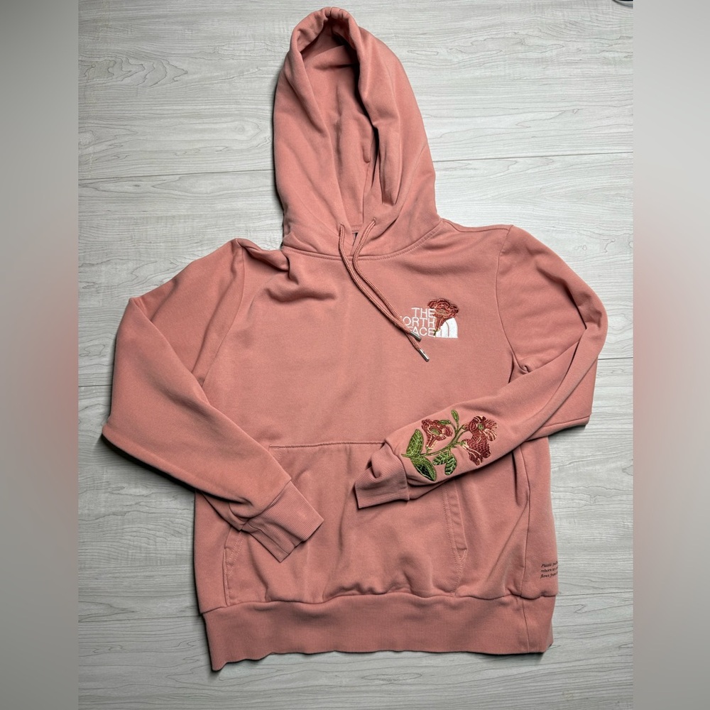 Women’s The North Face hoodie